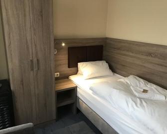 Hotel Junkerhaus - Bad Salzuflen - Bedroom