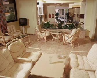 Hotel Marko - Loutraki - Вітальня