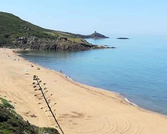 Splendida Posizione A 2 Minuti Dalla Spiaggia Albe E Tramonti Da Sogno - Tresnuraghes - Playa