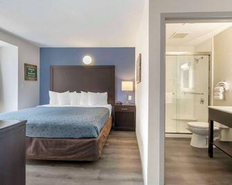 Greenville Pelham Inn By IHG - Greenville - Bedroom