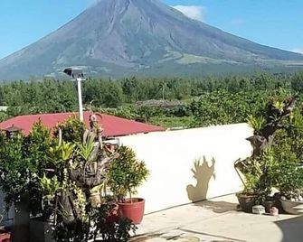Mayon Lodging House - Legazpi City - Outdoor view