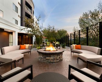 Courtyard by Marriott Missoula - מיסולה - פטיו
