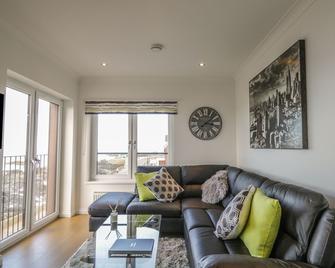 24 Waters Edge - Banff - Huiskamer
