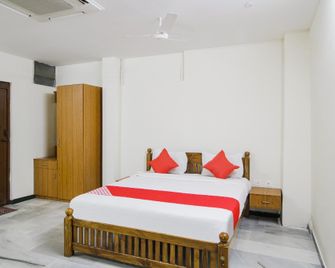 Hotel O Sree Laxmi In - Perundurai - Bedroom