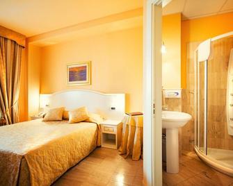 Hotel Vedute - Fucecchio - Bedroom