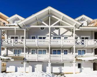 Résidence Le Château de Crans - maeva Home - Appartement 5 pièces 10 personnes avec sauna privé - Prestige MAE-4441 - Flaine - Building