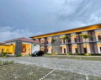 Lpp Garden Hotel - Yogyakarta - Building