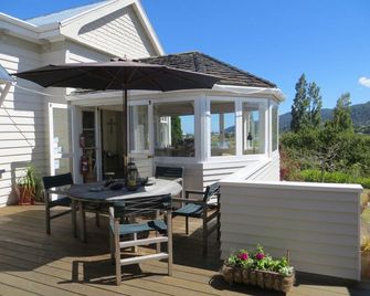 Cotswold Cottage Bed And Breakfast - Thames - Patio