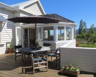 Cotswold Cottage Bed And Breakfast - Thames - Patio