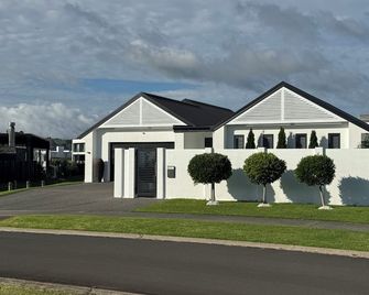 The Whitianga Waterways Boathouse - Whitianga - Edificio