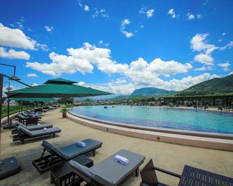 Luang Prabang View Hotel - Luang Prabang - Beach