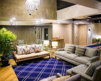 Collection O The Spades Hostel - Bangkok - Living room