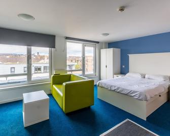 Destiny Student- Murano - Edinburgh - Makuuhuone