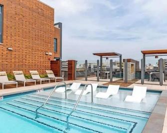 Modern 1BR in Silver Spring - Silver Spring - Pool