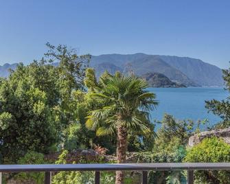 Casa Magnolia Varenna - Varenna - Balcón