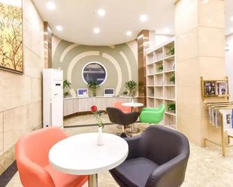 Greentree Inn Henan Kaifeng Jinming District Jinming Square Little Song City Business Hotel - Kaifeng