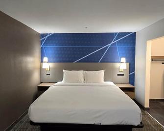 Comfort Inn & Suites - Savannah - Bedroom