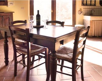 La Rosa Canina [Tuscany cottage] - Roccalbegna - Comedor