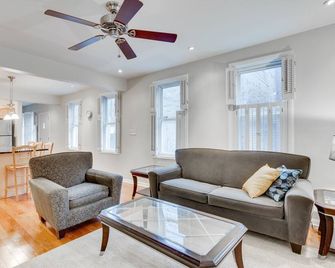 Pet Friendly! Historic River West Neighborhood - Easy Access To O'hare By Allset Turnover - Chicago - Living room