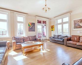 Hootananny Hostel - London - Living room