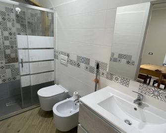 Monolocale Livorno Zona Stazione Ospedale - Livorno - Bathroom