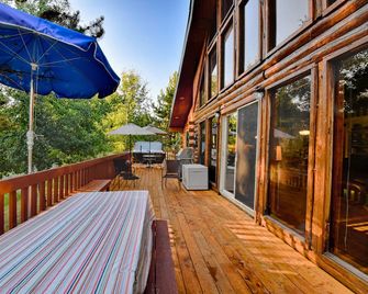 Mountain Cabin w/ Hot Tub & Views - Memory Maker! - Donnelly - Balkón