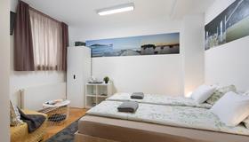 Hostel Bureau - Zagreb - Bedroom