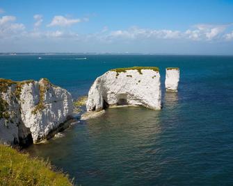 Spacious Coastal Home with Stunning Sea Views - Swanage