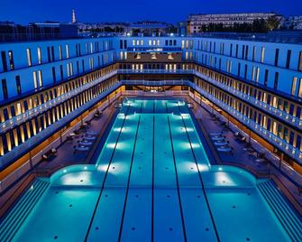 美憬閣巴黎莫利托酒店 - 巴黎 - 游泳池