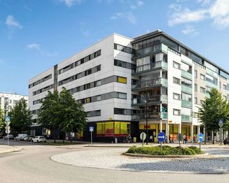 Private two bedroom apartment in Helsinki with sauna and balcony - Helsinki - Building