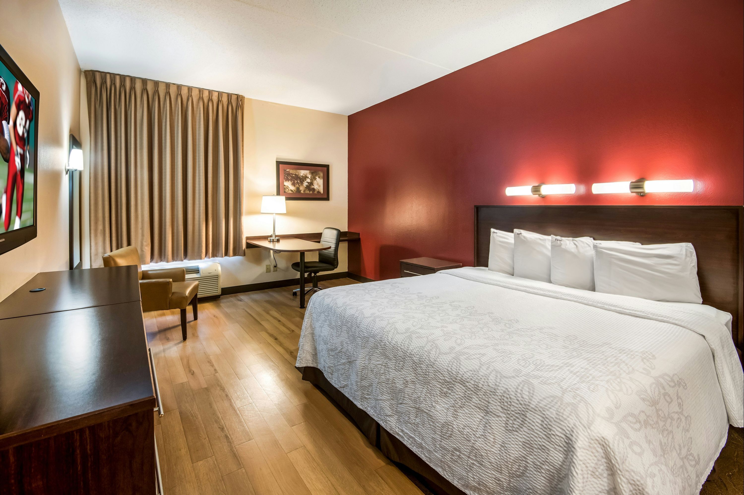 Red Roof Plus Long Island - Garden City - Westbury - Habitación