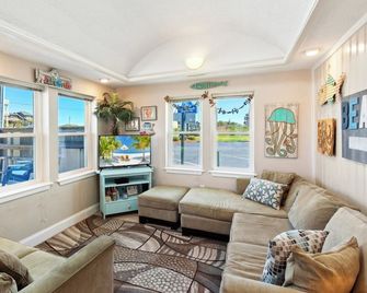 Flip Flop Inn - Kill Devil Hills - Living room