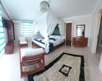 Hotel Antonio - Cesme - Bedroom