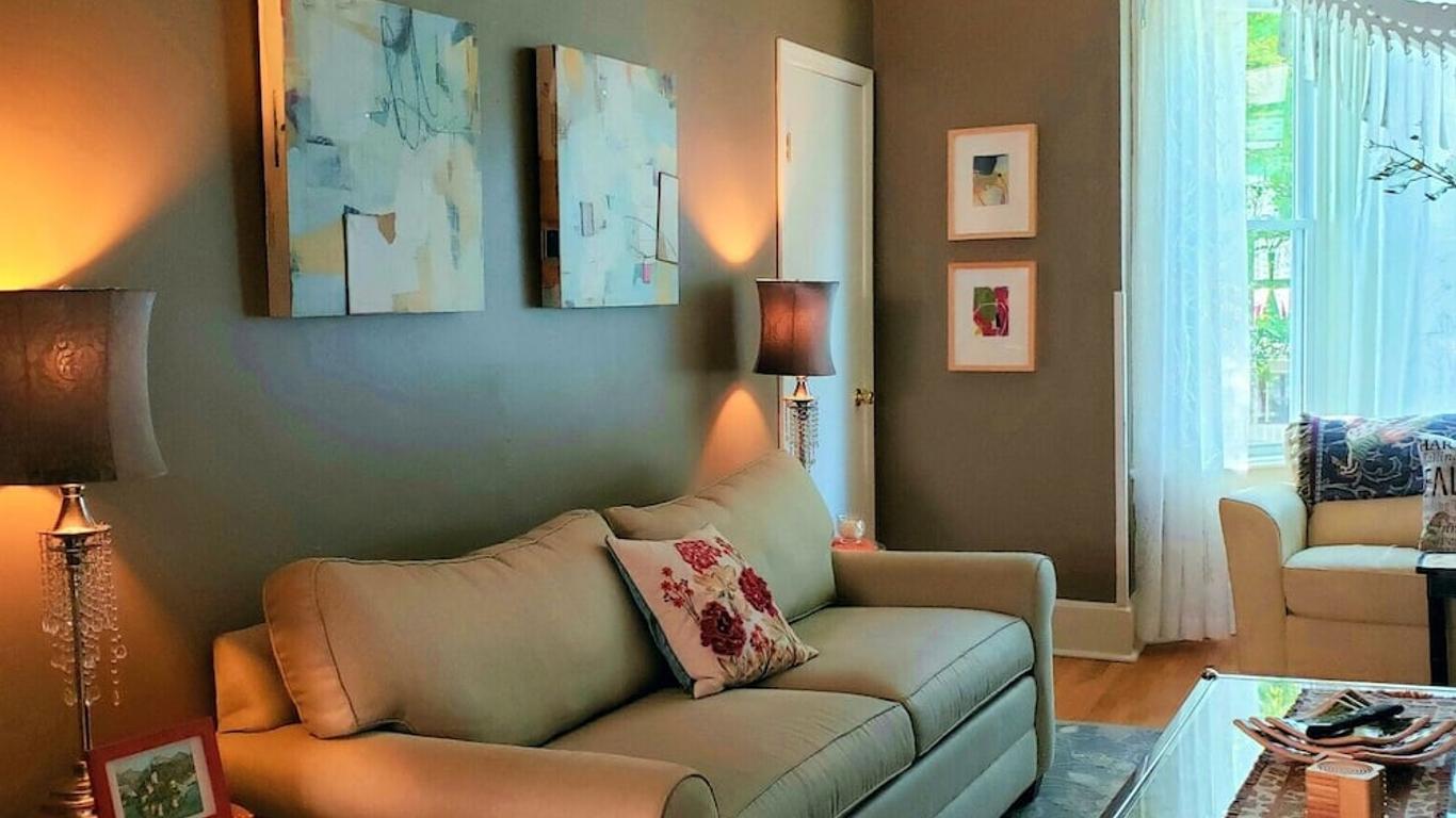 The Muse Gallery Guesthouse