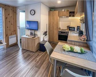 Tinyhouse am See im Donau-Ries - Wemding - Küche