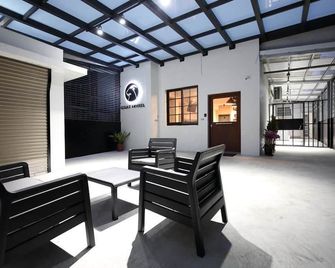 G.O.A.T Hostel - הואליין סיטי - פטיו