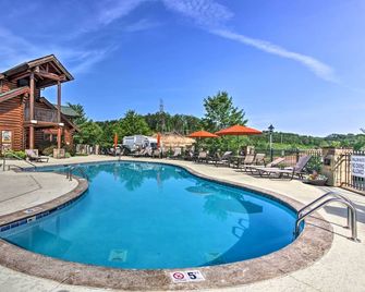 3 Mi to Dollywood: Pigeon Forge Resort Studio! - Pigeon Forge - Piscine