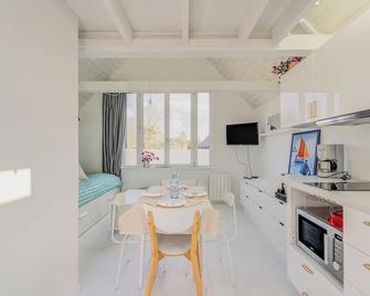 Appartement et terrasse Dinard 4p - Dinard - Dining room