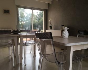 Chambres d'hôtes Des Tours à La Rochelle - La Rochelle - Comedor
