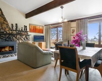 Solitary View - Wentworth Falls - Dining room