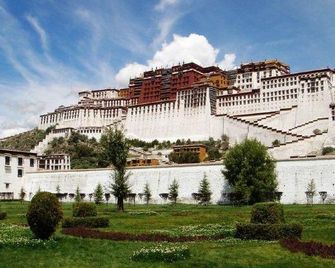 Thangka Hotel - Lhasa - Edificio