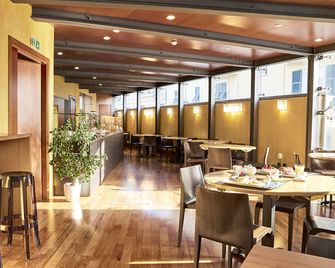 B&b Hotel Imperia Rossini Al Teatro - Imperia - Restaurante