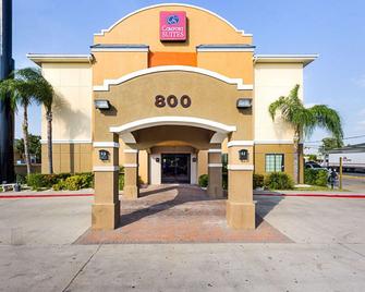 Comfort Suites At Plaza Mall - McAllen - Building