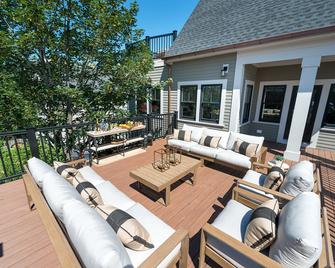 The Newport Lofts - 595 Thames Street - Newport - Patio