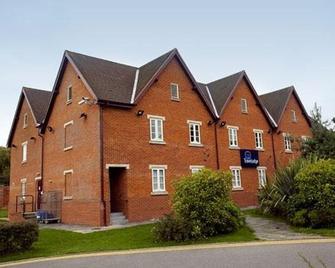 Travelodge Basildon Wickford - Basildon - Building