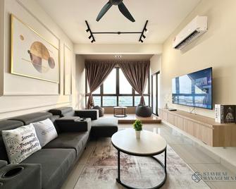 Bali Residences Sea View Suites Melaka - Malacca - Stue
