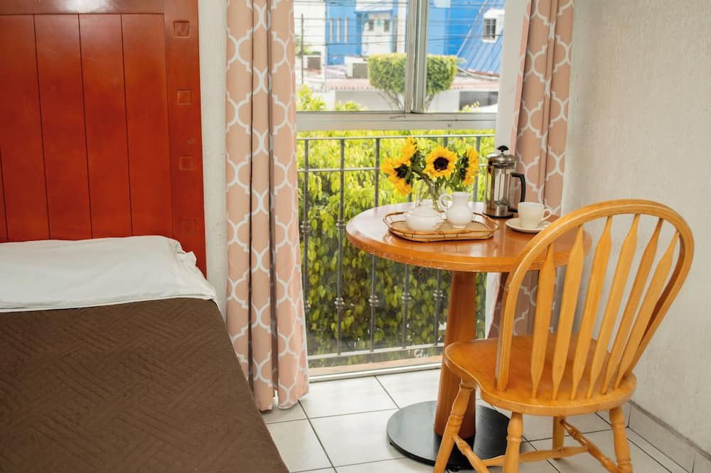 Hotel Colonial Tijuana - טיחואנה - מרפסת