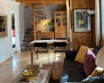 large riverside chalet near Gorges du Verdon - La Bastide - Salon