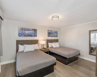 Rodeway Inn Stockton Highway 99 - Stockton - Bedroom