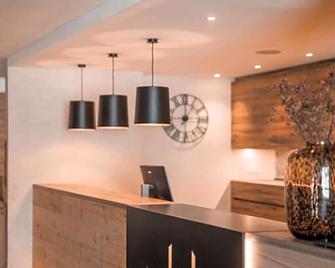 Hotel Gasthof Jochele - Pfalzen - Front desk